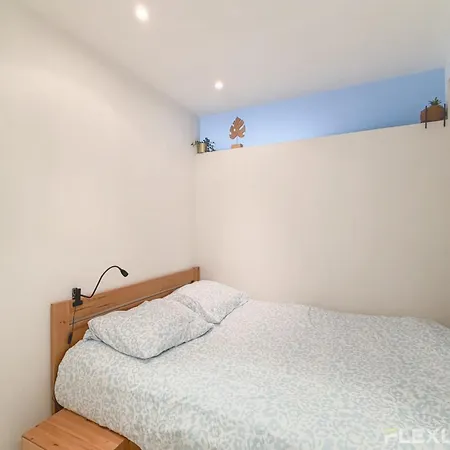 Charming T2 20eme Cultural & Vibrant Neighborhood Apartment *